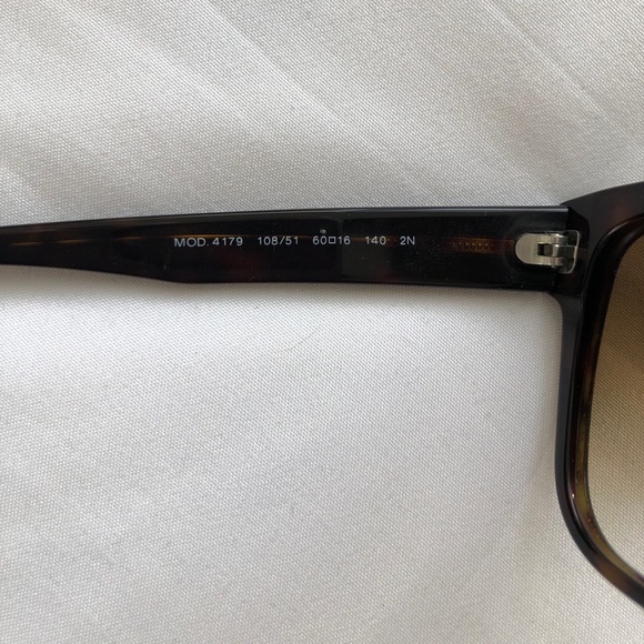 Versace Sunglasses - Picture 7 of 11